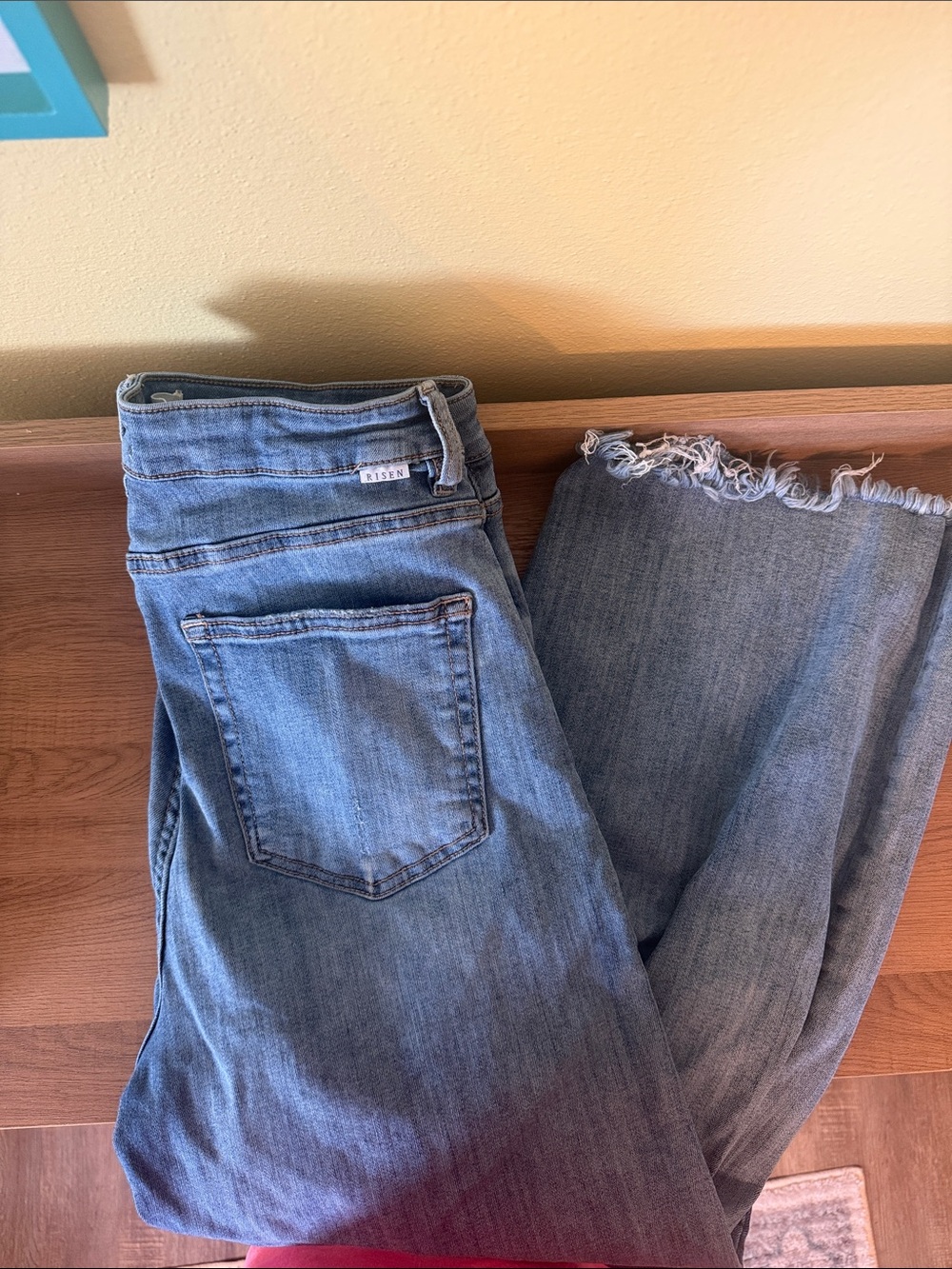 Risen Women's Light Blue Cropped Frayed-Hem Jeans